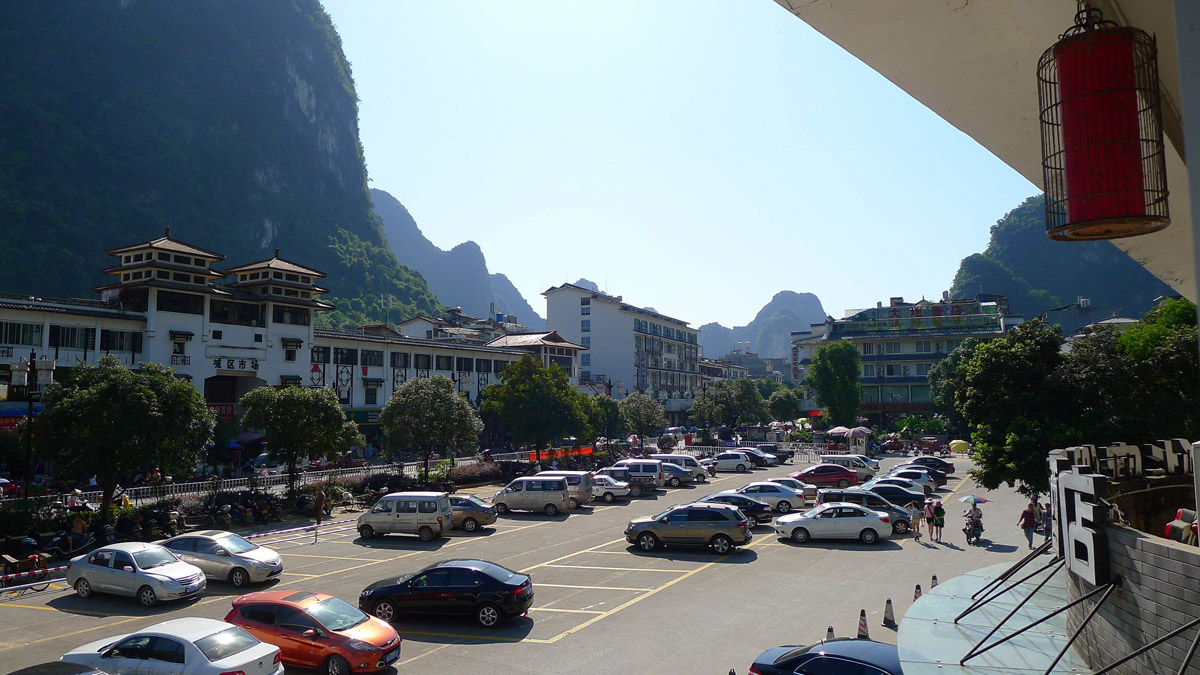 高县酒店停车场